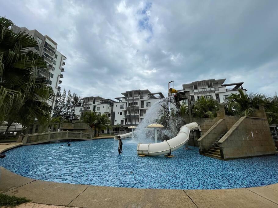 Kuantan Getaway Waterpark And Beach Luaran gambar